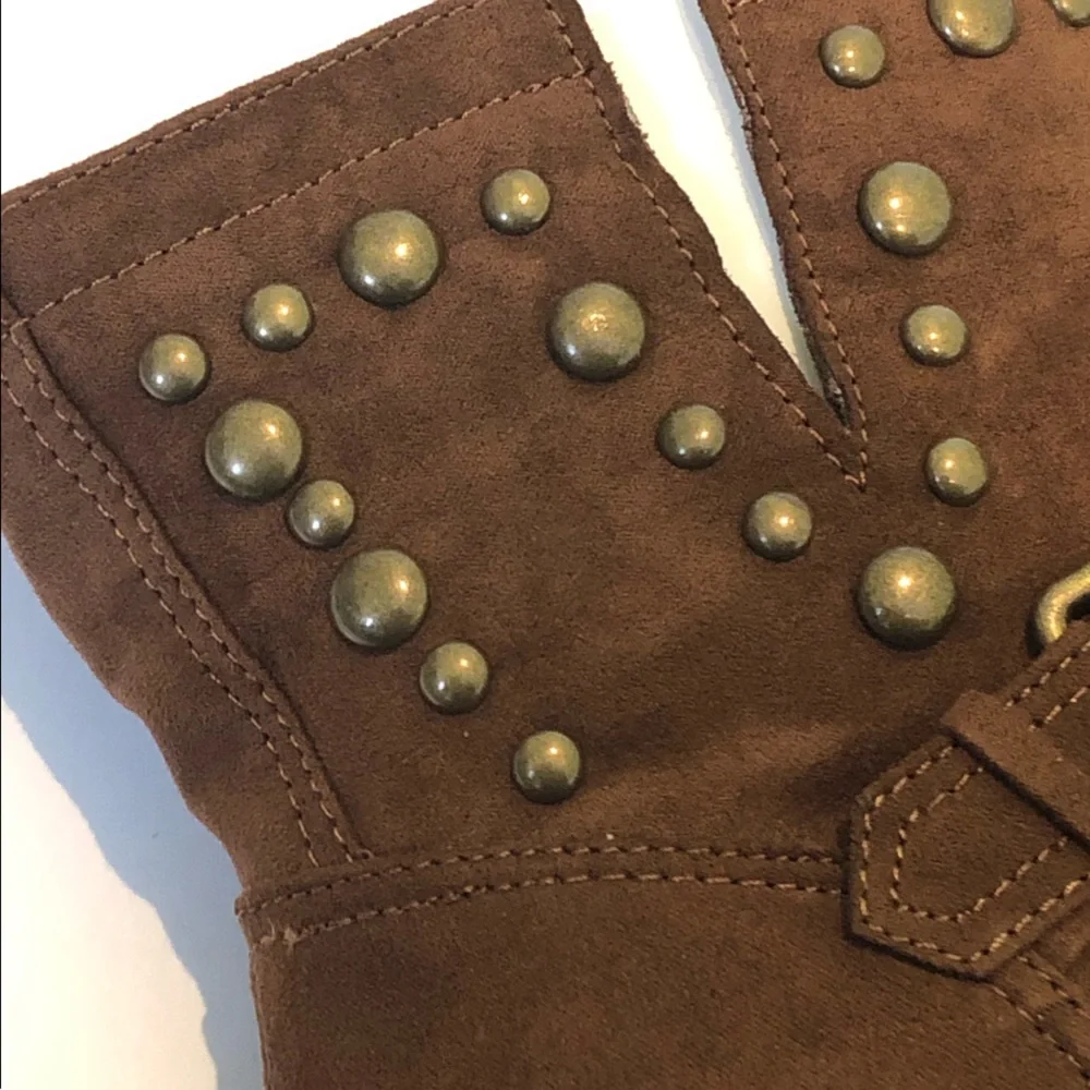 Brown Boots with Studs - Picture 3 of 5